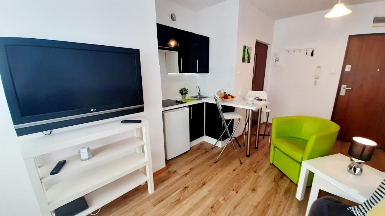 Apartament Z Balkonem I Bezplatnym Parkingiem กดัญสก์ ภายนอก รูปภาพ