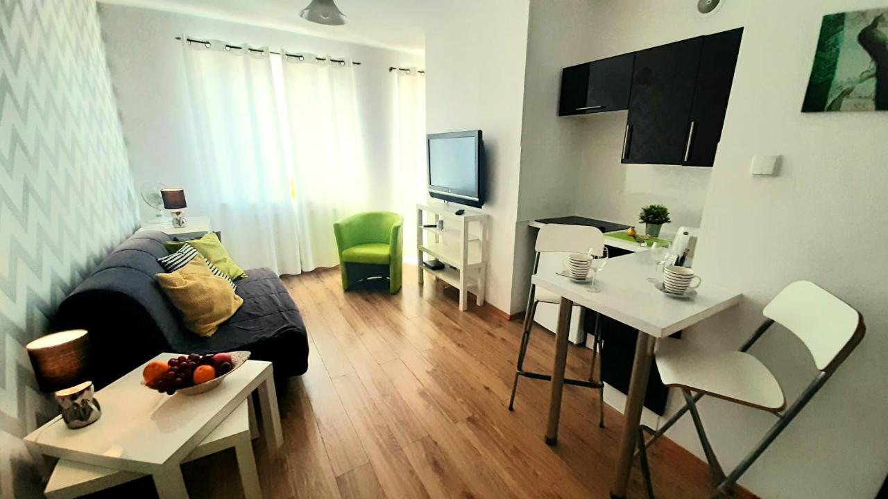 Apartament Z Balkonem I Bezplatnym Parkingiem กดัญสก์ ภายนอก รูปภาพ