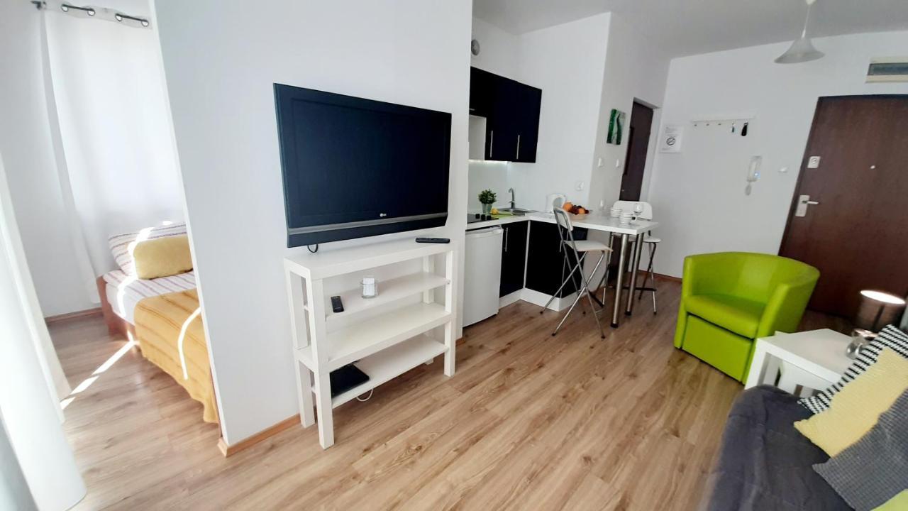 Apartament Z Balkonem I Bezplatnym Parkingiem กดัญสก์ ภายนอก รูปภาพ