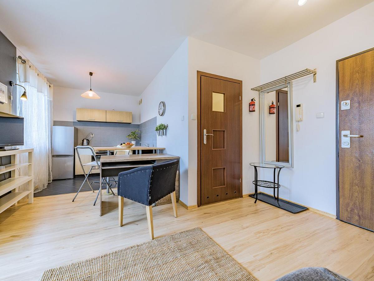 Apartament Z Balkonem I Bezplatnym Parkingiem กดัญสก์ ภายนอก รูปภาพ