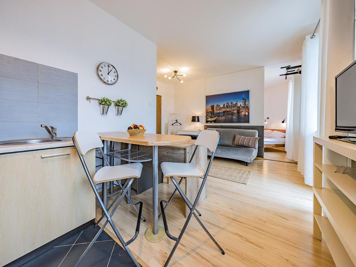 Apartament Z Balkonem I Bezplatnym Parkingiem กดัญสก์ ภายนอก รูปภาพ